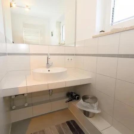 Watthaus 6 Appartement *